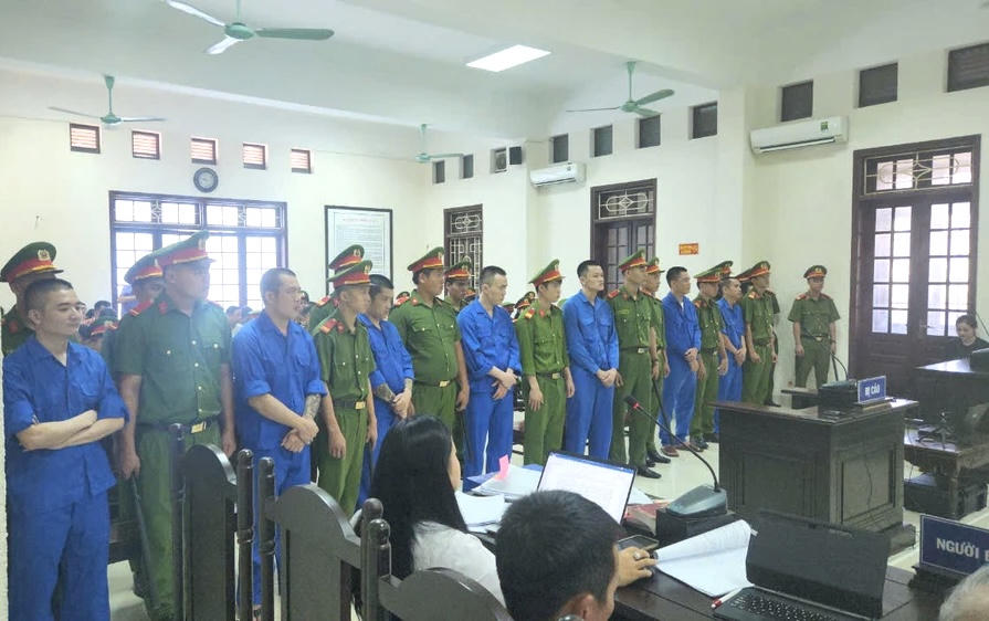 Án tử hình cho 'giang hồ phố núi' Quân 'Idol'