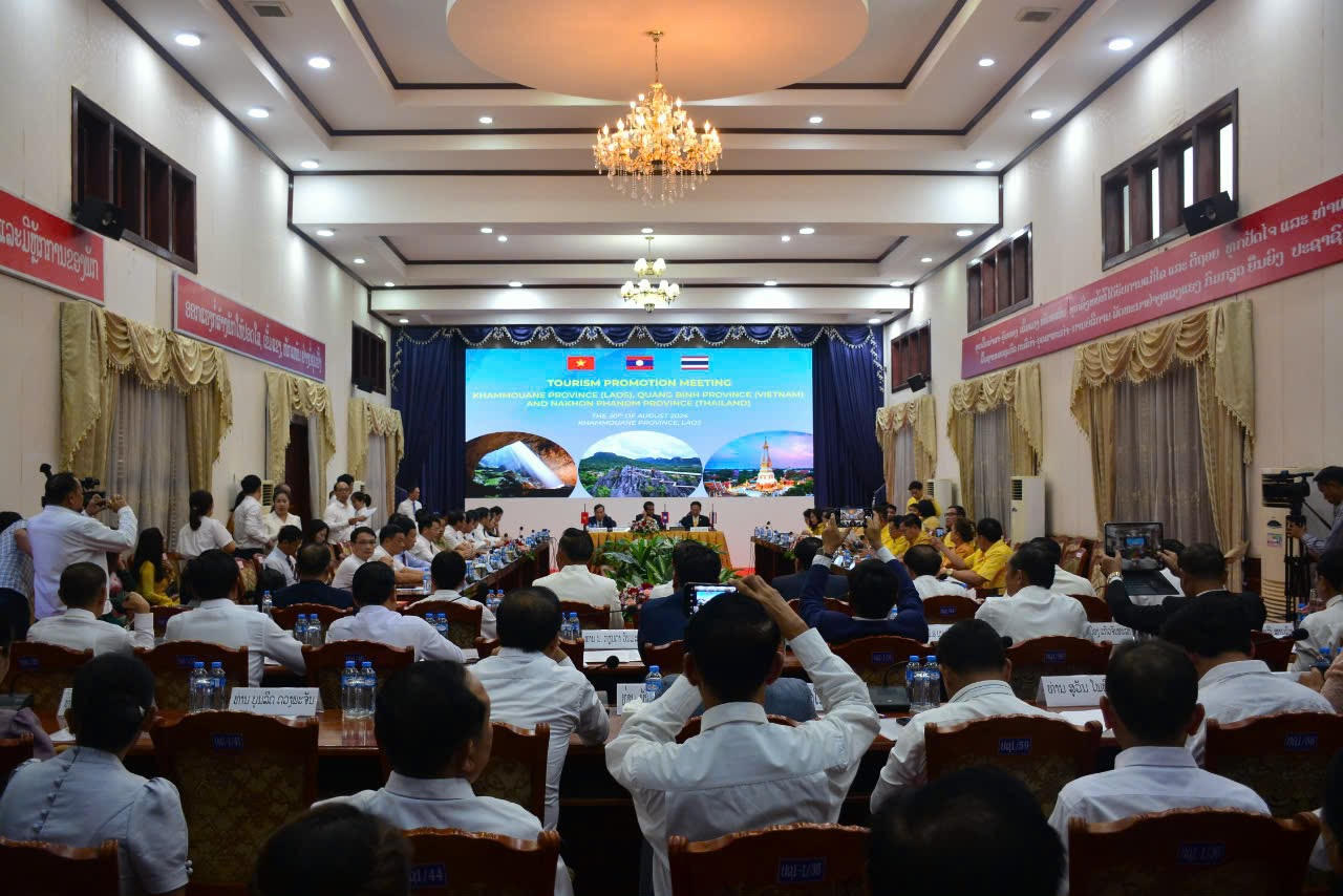 Quảng Bình, Khăm Muồn và Nakhon Phanom bàn giải pháp đưa du lịch phát triển xứng tầm