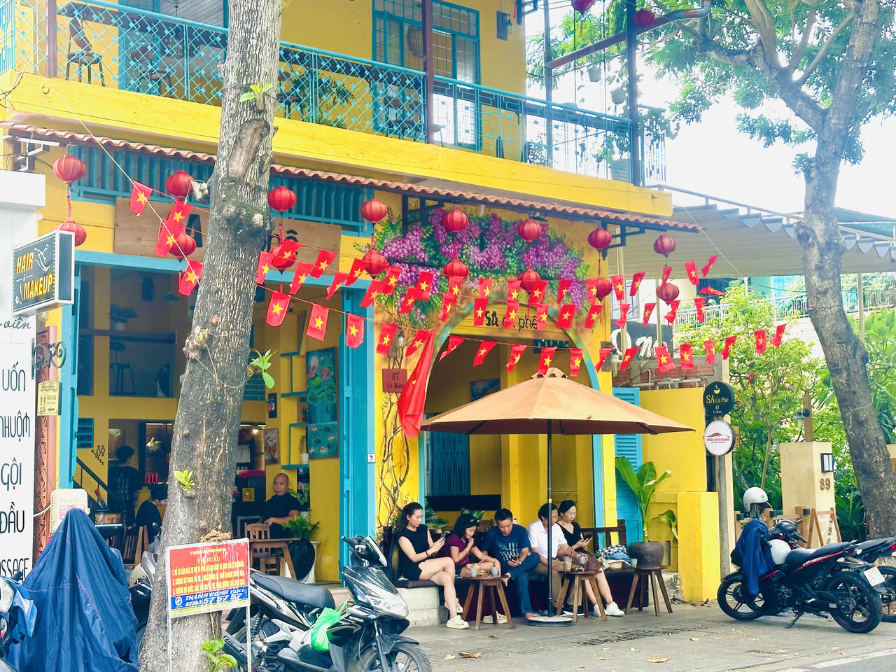 Cố đô Huế rực rỡ cờ đỏ sao vàng chào mừng Quốc Khánh 2/9