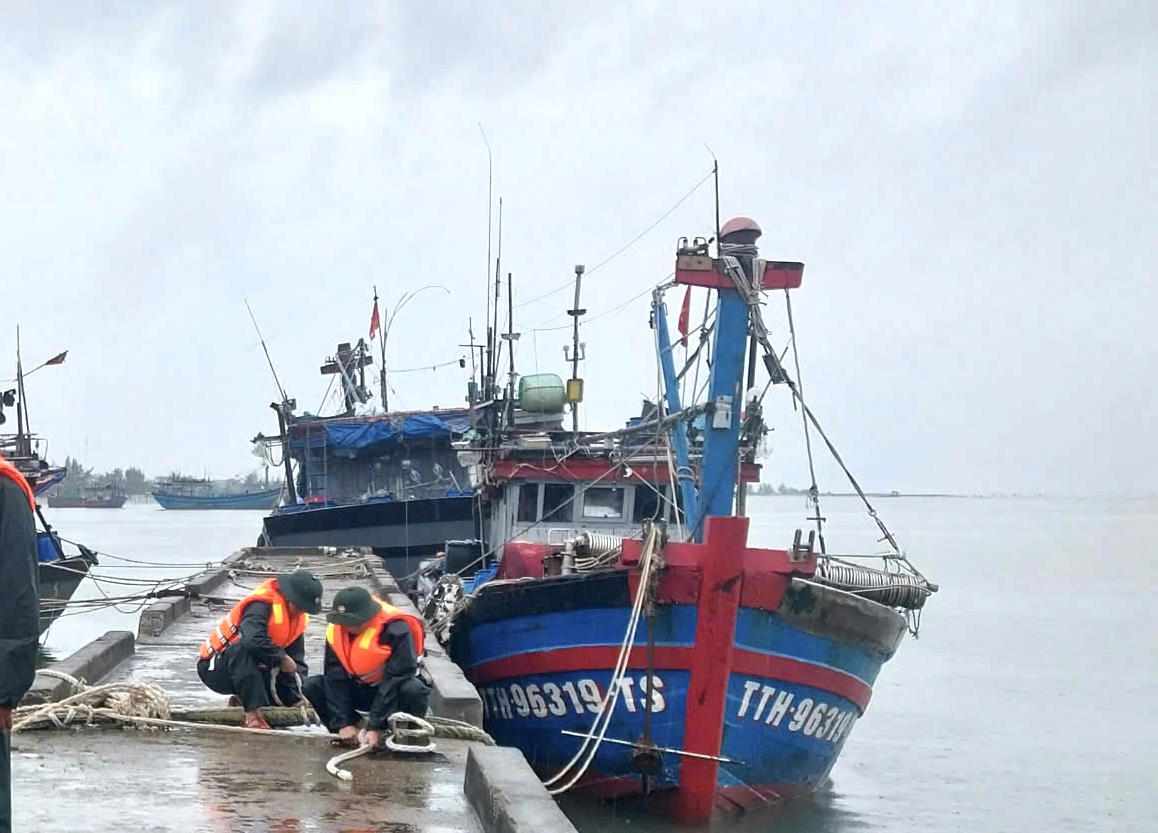 Bão số 4 tiến gần, các địa phương gấp rút triển khai phương án ứng phó