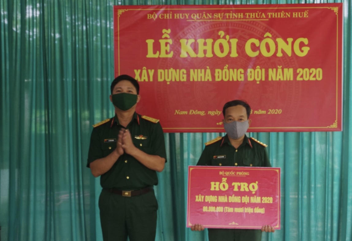 Những ngôi nhà ấm tình đồng đội