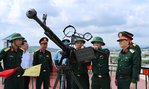 Thừa Thiên Huế thực hiện tốt công tác phòng không Nhân dân