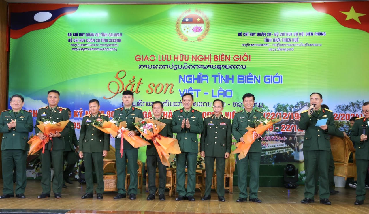 Nhiều hoạt động ý nghĩa, thiết thực hướng về biên cương xứ Huế