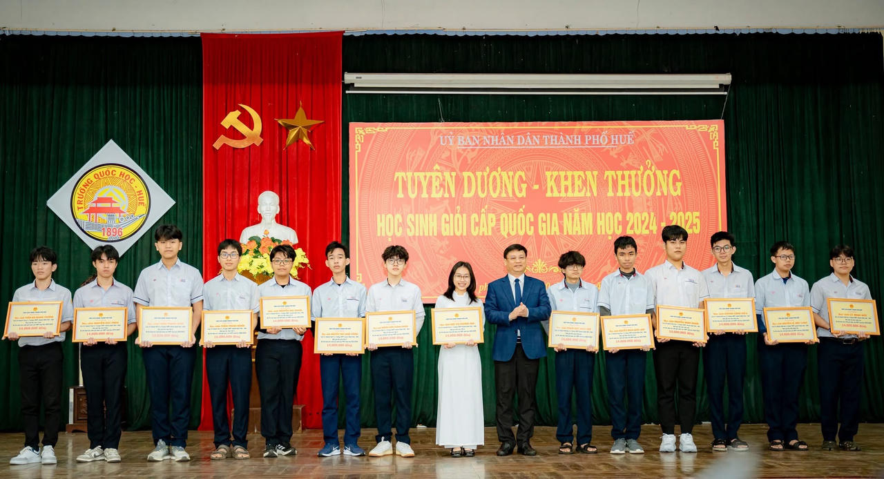 TP Huế tuyên dương, khen thưởng 85 học sinh đoạt giải quốc gia