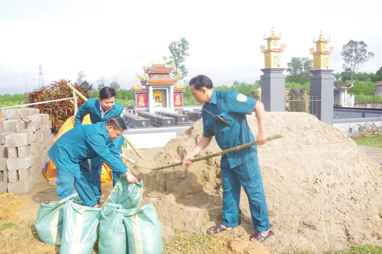 Phát hiện hầm chứa hàng chục quả đạn sót lại sau chiến tranh