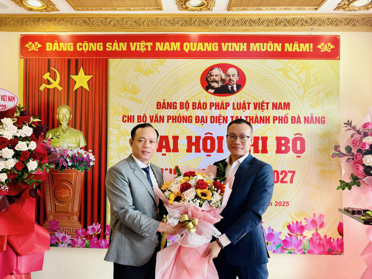 Chi bộ Văn phòng Đại diện Báo Pháp luật Việt Nam tại TP Đà Nẵng tổ chức Đại hội nhiệm kỳ 2025-2027