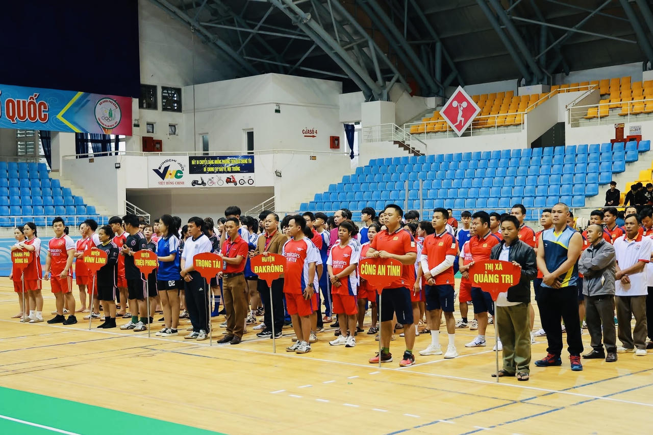 Hơn 200 vận động viên tham gia Giải Kéo co tỉnh Quảng Trị