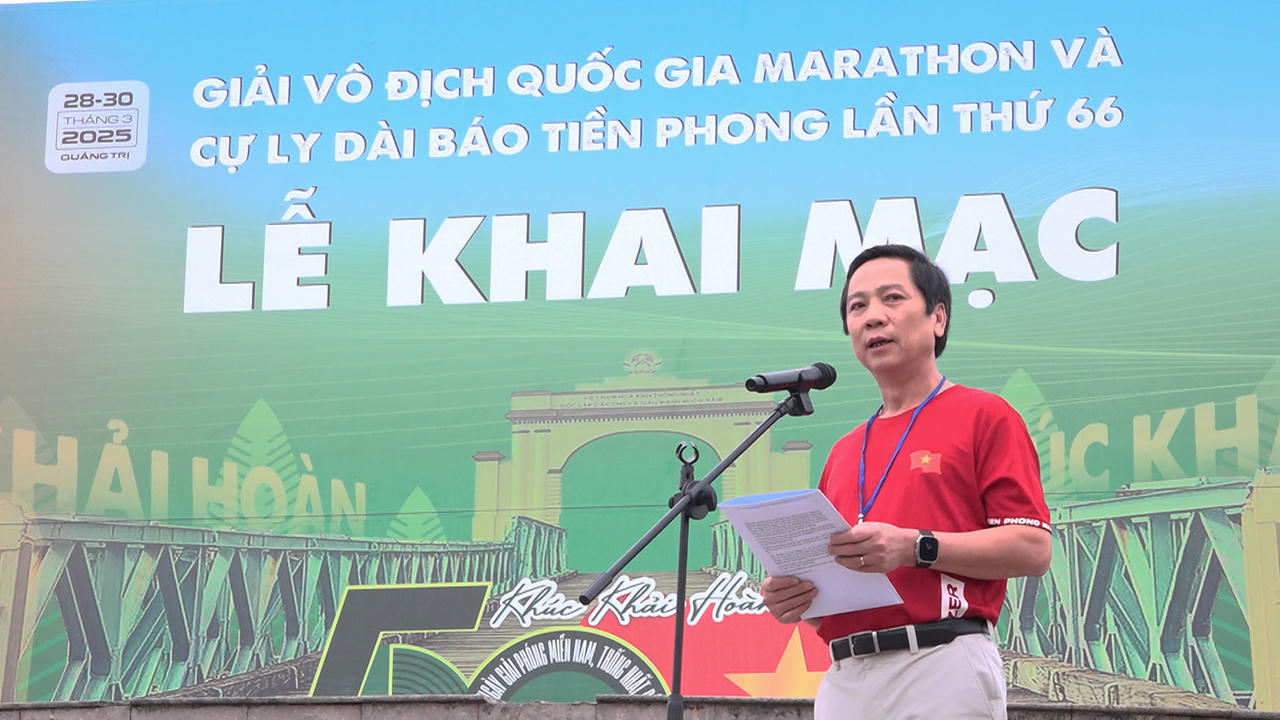 Thiêng liêng lễ thượng cờ ở Di tích đôi bờ Hiền Lương - Bến Hải