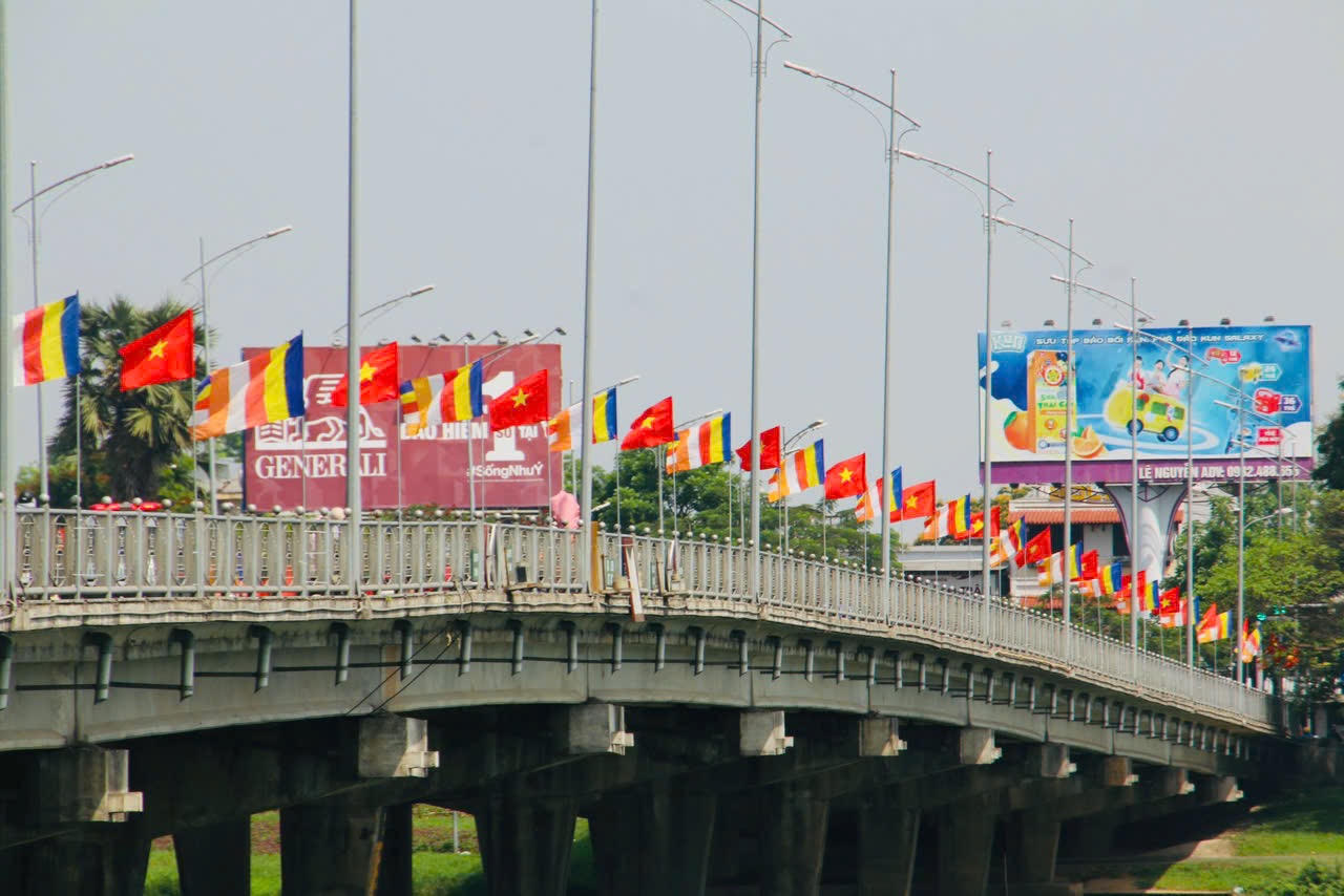 Huế rộn ràng không khí đón mừng Phật đản 2025