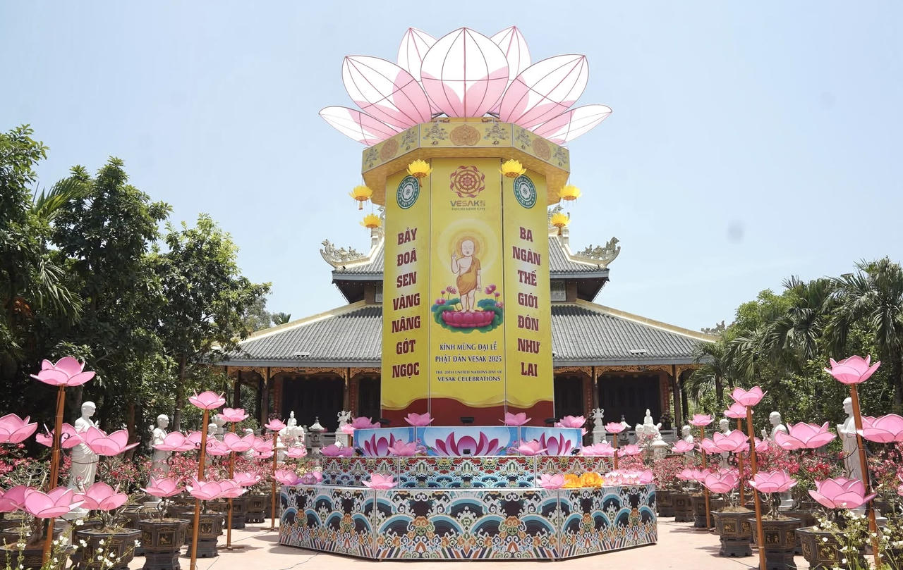 Huế rộn ràng không khí đón mừng Phật đản 2025