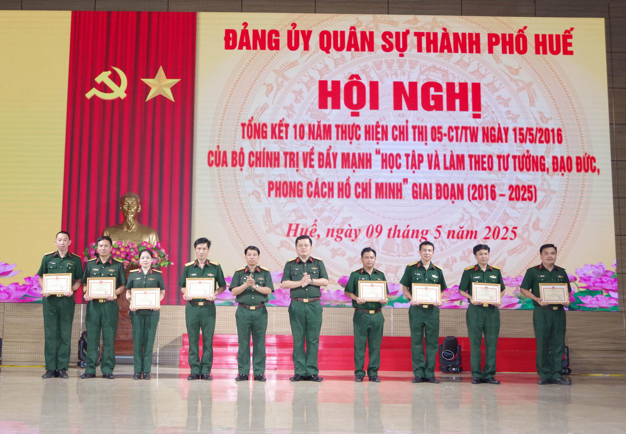 Lực lượng vũ trang TP Huế: Làm theo Bác bằng hành động thiết thực