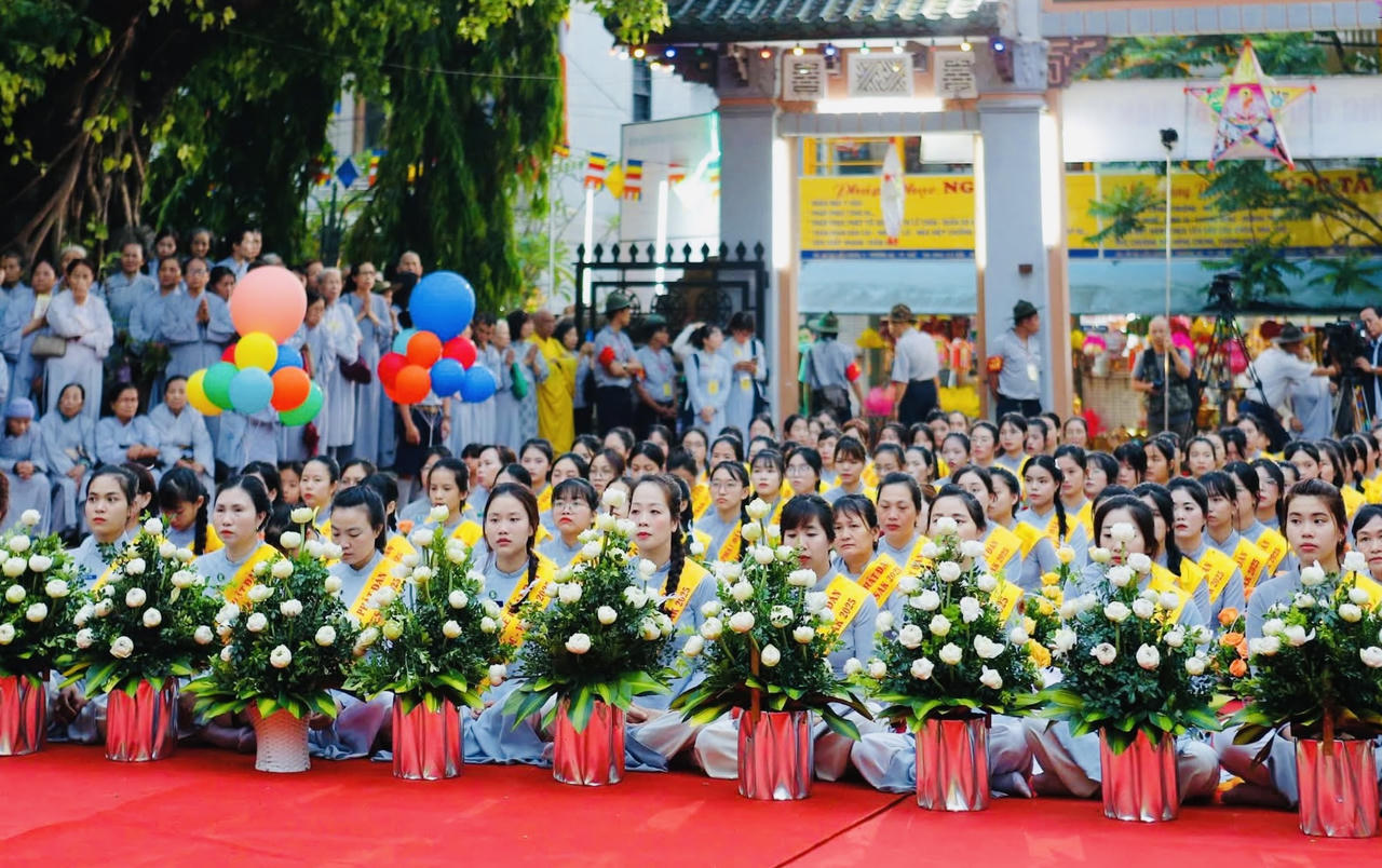 Trang nghiêm Đại lễ Phật đản - Phật lịch 2569 tại Tổ đình Từ Đàm