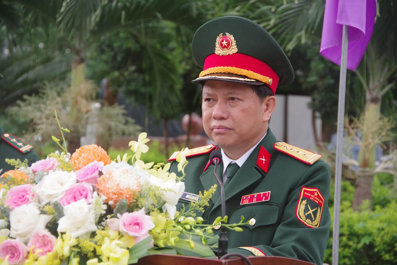 Đón nhận 12 hài cốt liệt sĩ hy sinh tại Lào về nước