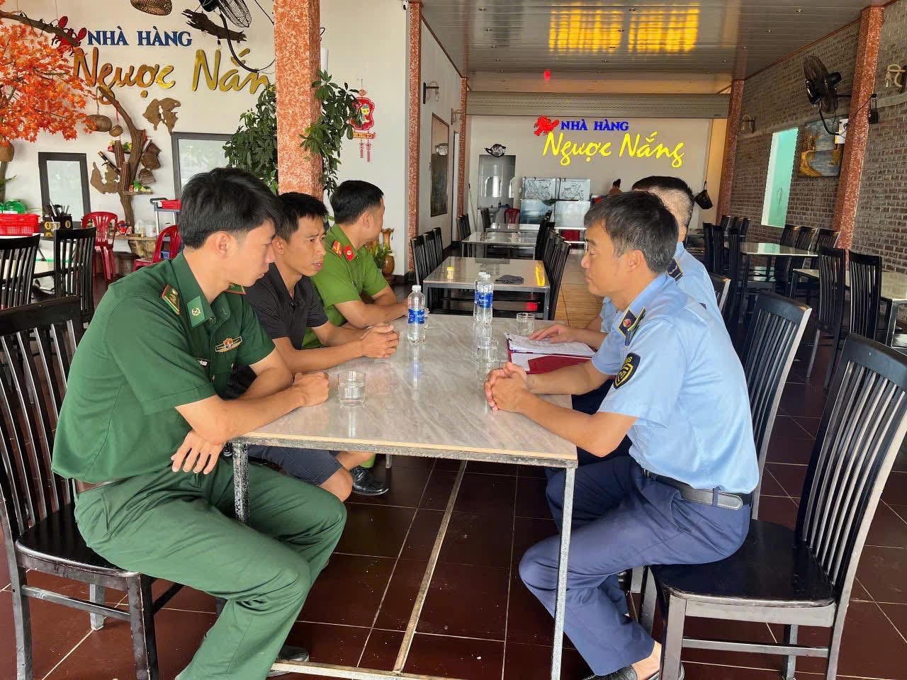 'Siết' kiểm tra hàng hóa, đảm bảo môi trường du lịch an toàn tại Quảng Trị 