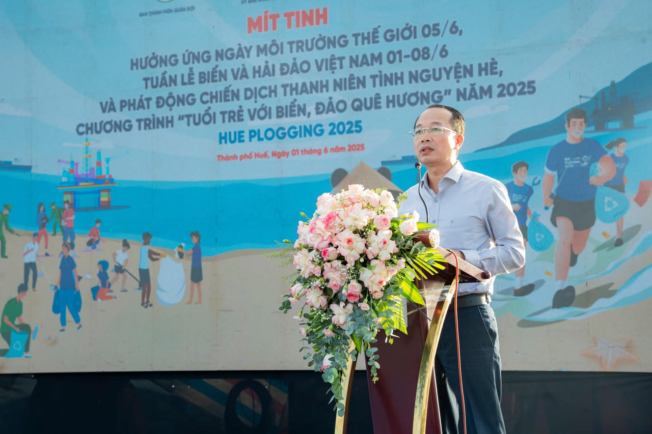 Thanh niên TP Huế ra quân tình nguyện hè hướng về biển, đảo quê hương