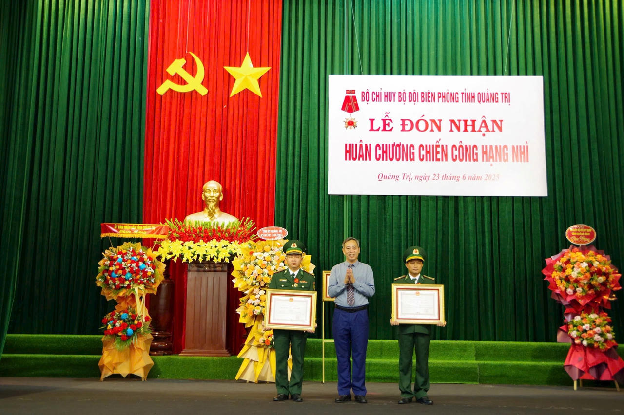 Bộ đội Biên phòng tỉnh Quảng Trị đón nhận Huân chương Chiến công Hạng Nhì