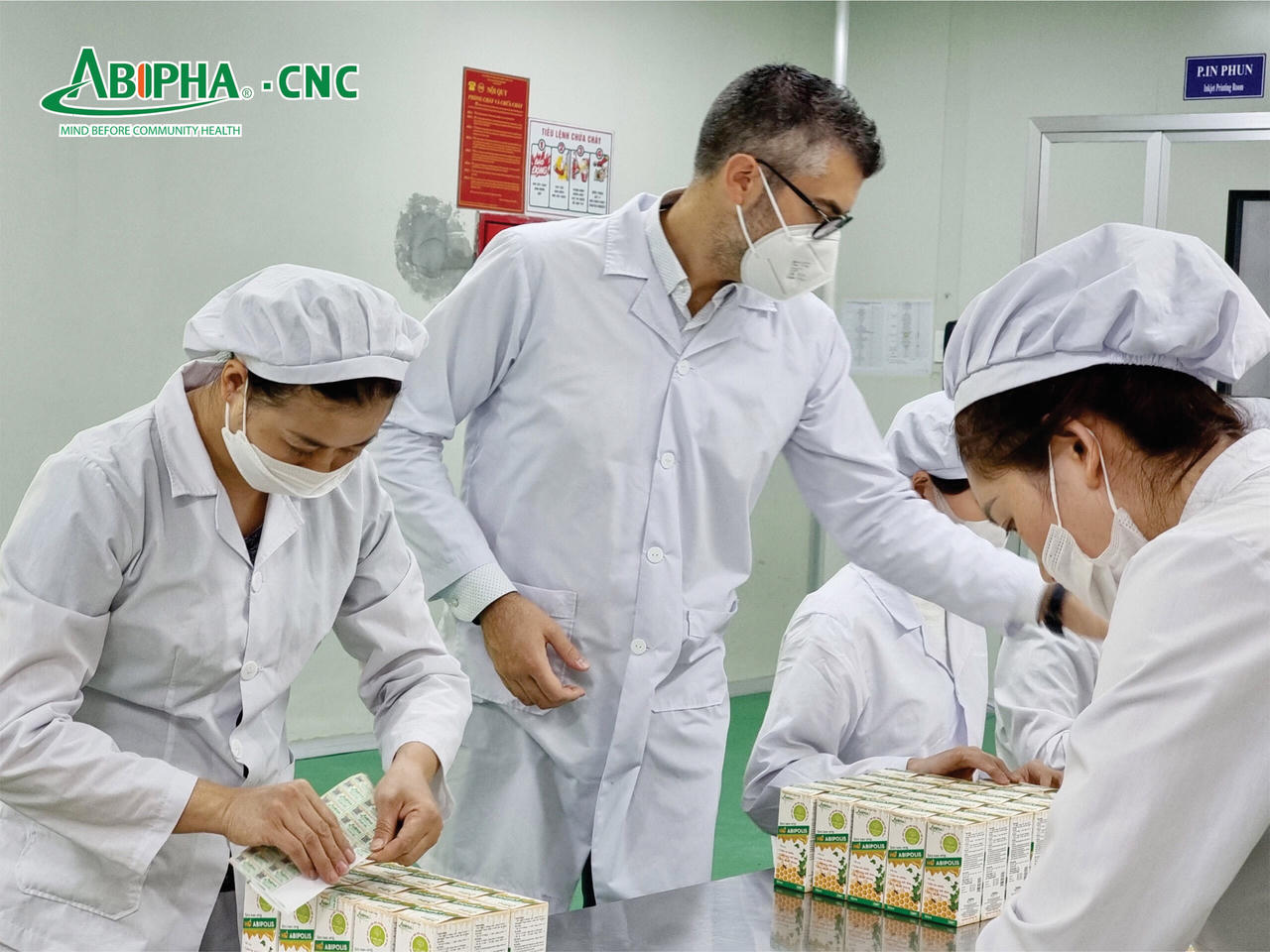 Abipha & Đối tác nguyên liệu keo ong từ Italy - B Natural ký kết hợp tác chiến lược