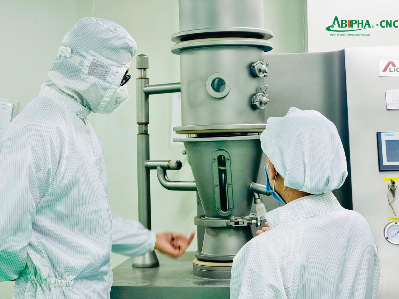 Abipha & Đối tác nguyên liệu keo ong từ Italy - B Natural ký kết hợp tác chiến lược