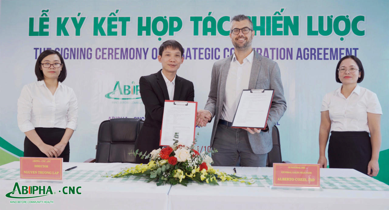 Abipha & Đối tác nguyên liệu keo ong từ Italy - B Natural ký kết hợp tác chiến lược