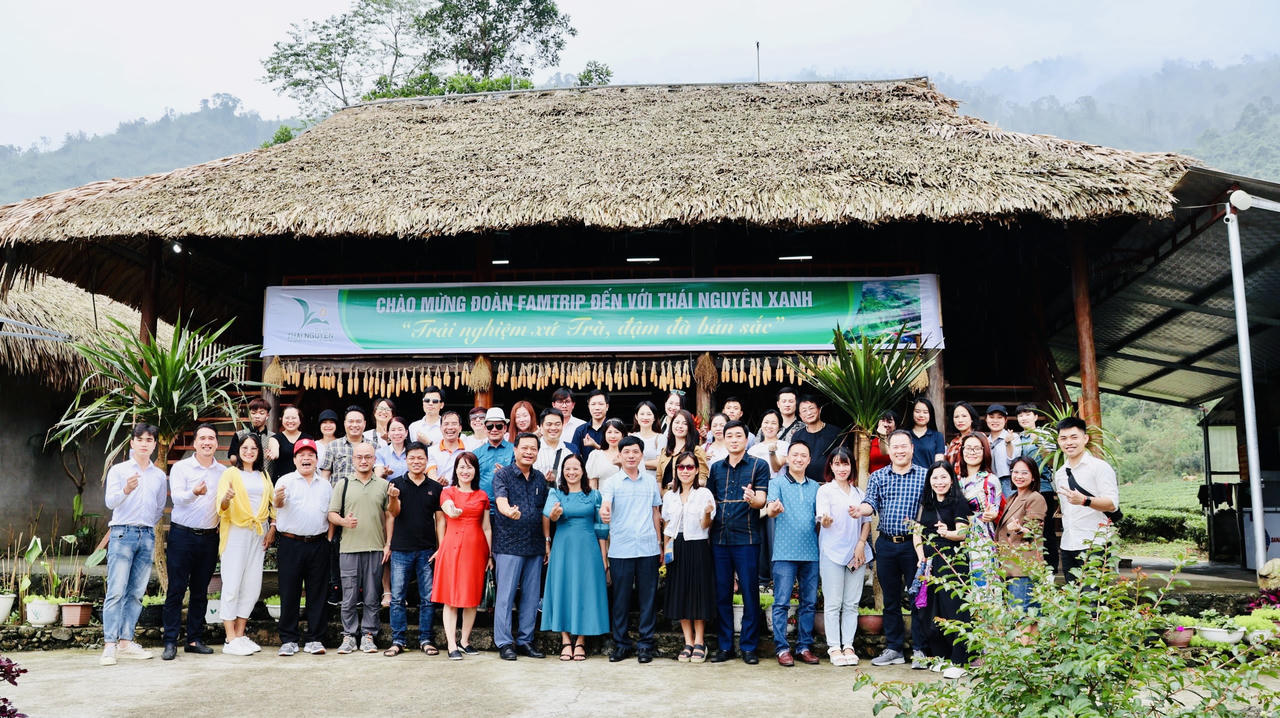 Về Thái Nguyên uống trà, ngắm cảnh, thưởng thức đồ ăn ngon