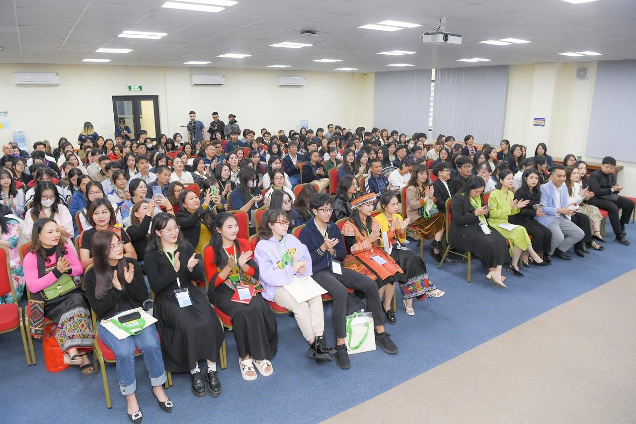 Lộ diện 16 đội xuất sắc nhất 'Tiếng nói Xanh' sau màn tranh tài nảy lửa