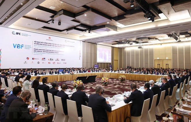 Thủ tướng: Thực hiện 3 đảm bảo, 3 đột phá, 3 tăng cường để doanh nghiệp phát triển