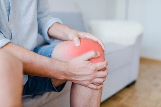 Các triệu chứng cảnh báo thoái hóa khớp sớm và giải pháp từ CốtWells chứa màng vỏ trứng 