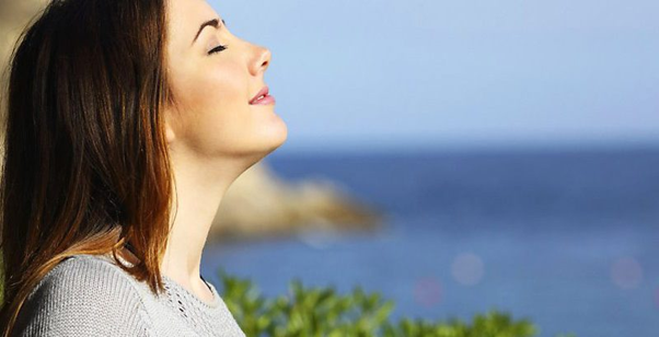 Chứng run tay ở người trẻ và cách khắc phục hiệu quả nhờ Vương Lão Kiện