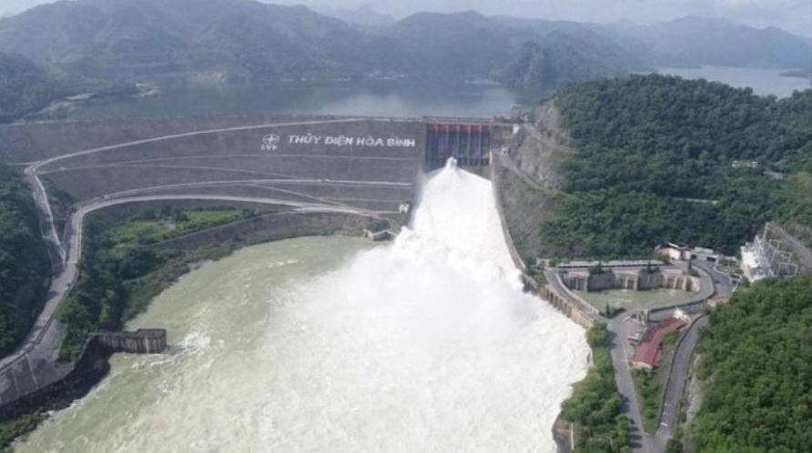 22h hôm nay, 24/6, Thủy điện Hòa Bình xả lũ