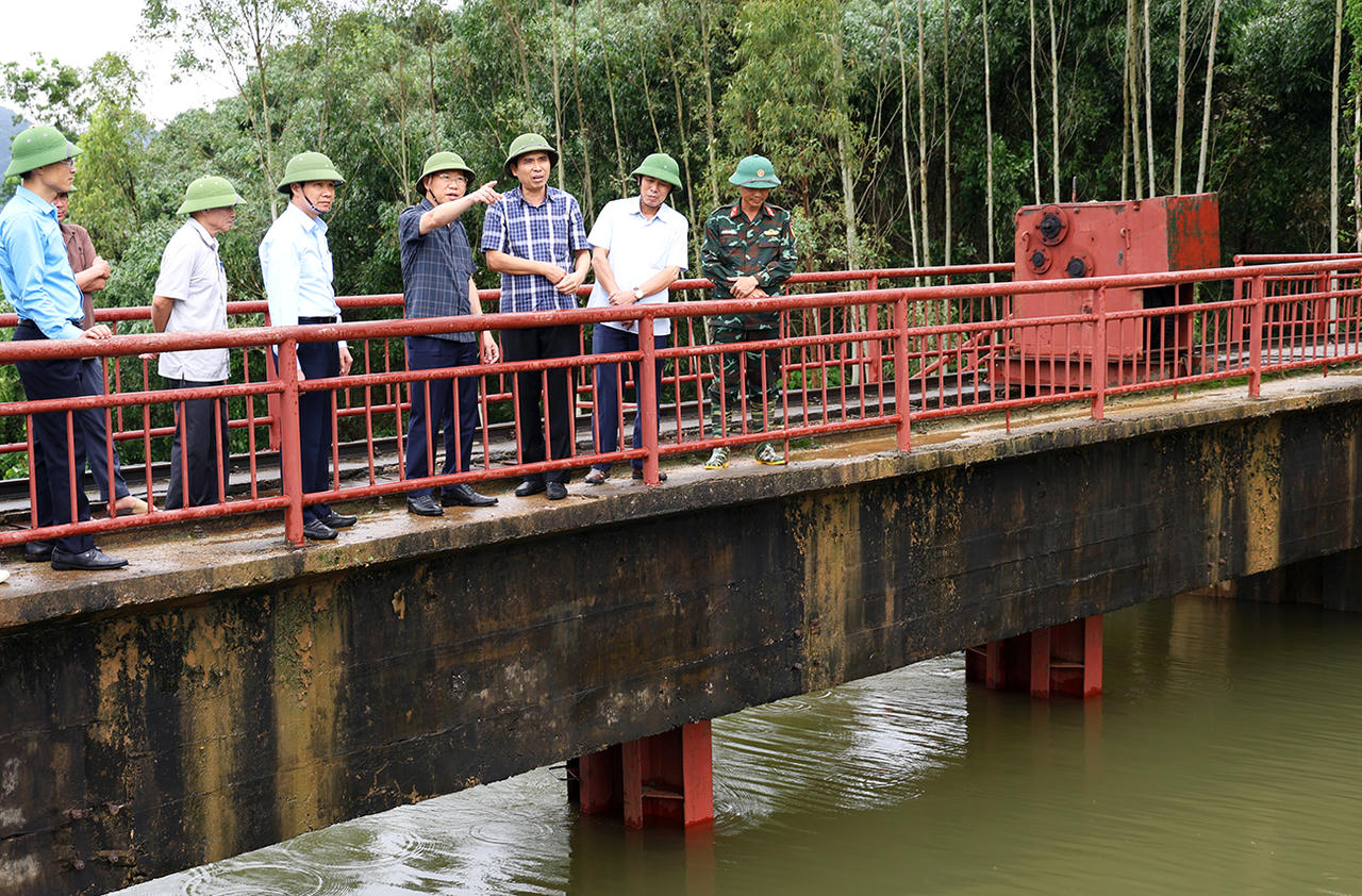 Bắc Giang nhiều nơi ngập nặng sau cơn bão số 3