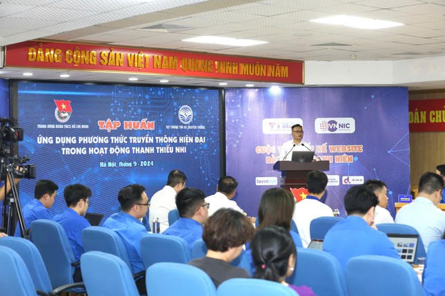 Ra mắt chương trình hiện diện trực tuyến với tên miền quốc gia ".vn" dành cho thanh niên