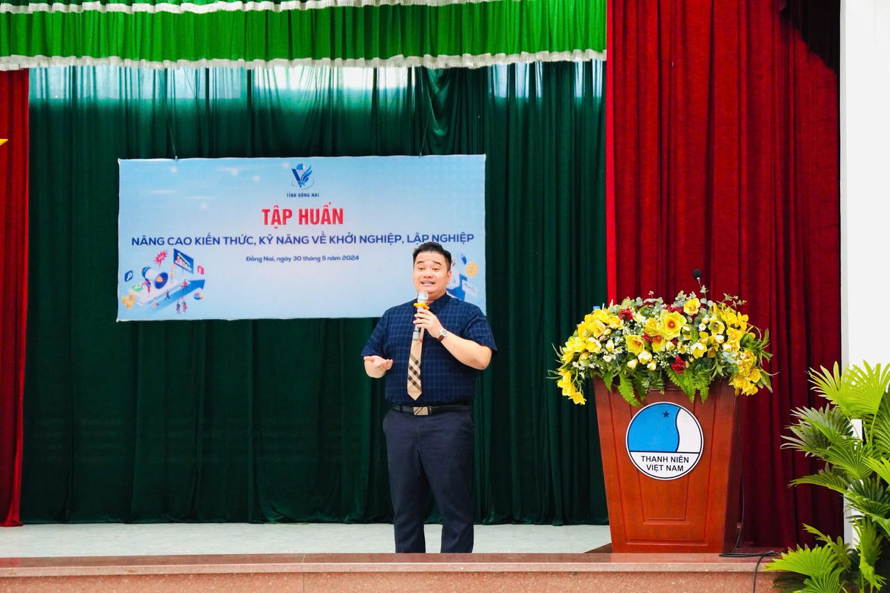 "Con đường khởi nghiệp và những điều cần biết" - Cuốn sách quan trọng cho những người muốn thành công