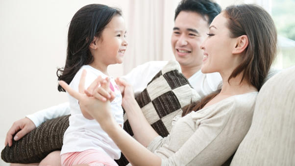 Chậm nói ở trẻ và giải pháp từ cốm Vương Não Khang