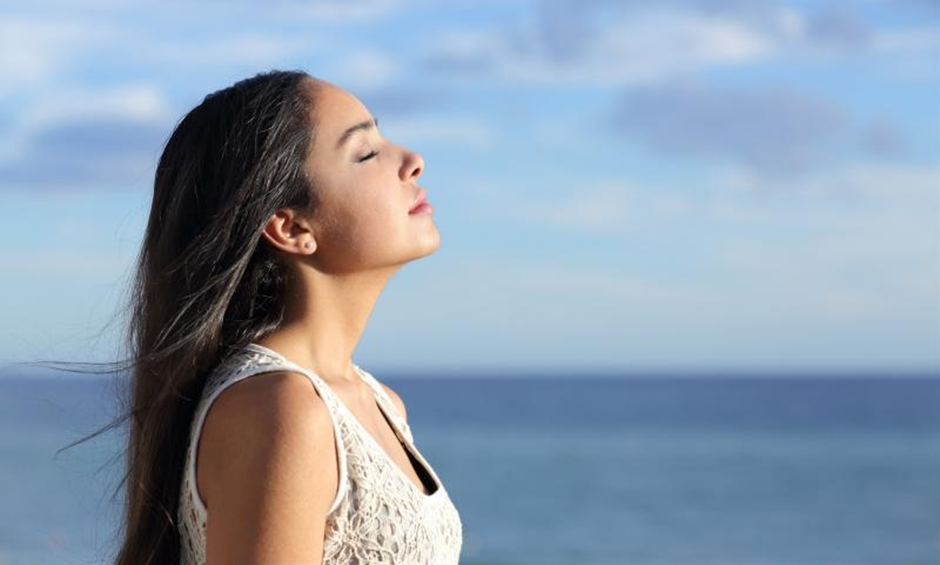 Cảnh báo dấu hiệu thiếu nội tiết tố nữ và giải pháp khắc phục bằng Spacaps