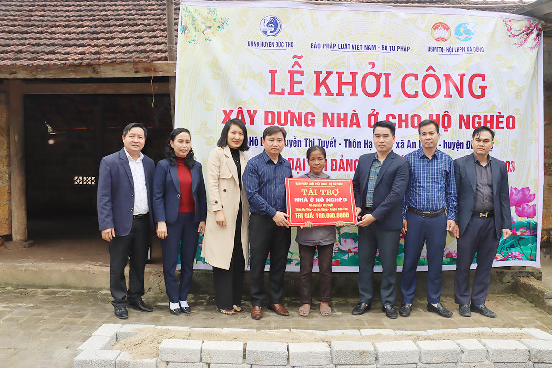 Báo Pháp luật Việt Nam hỗ trợ 100 triệu đồng xây dựng nhà ở cho một hộ dân ở Hà Tĩnh