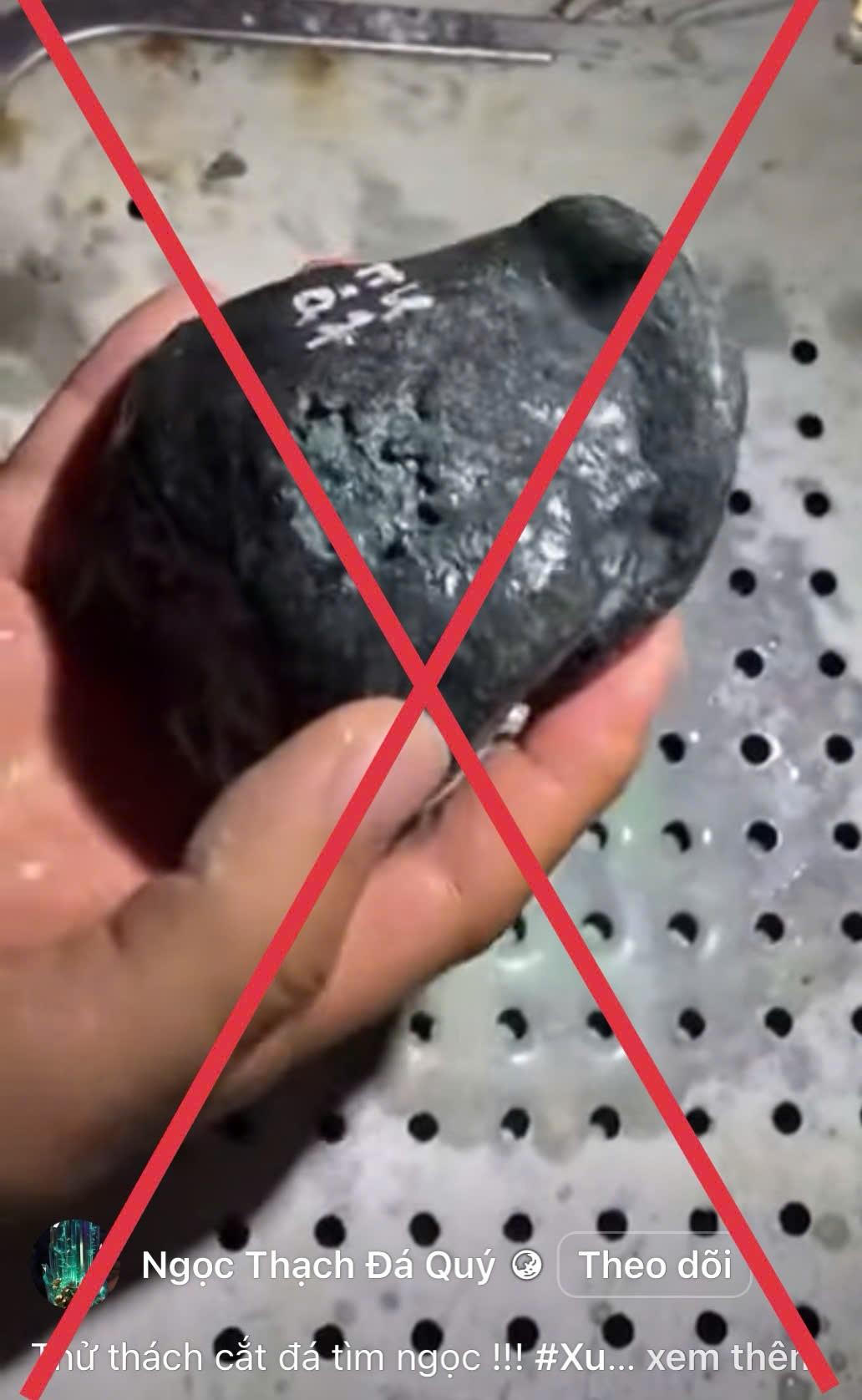 Người phụ nữ mất gần 300 triệu đồng khi "đổ thạch" trên mạng