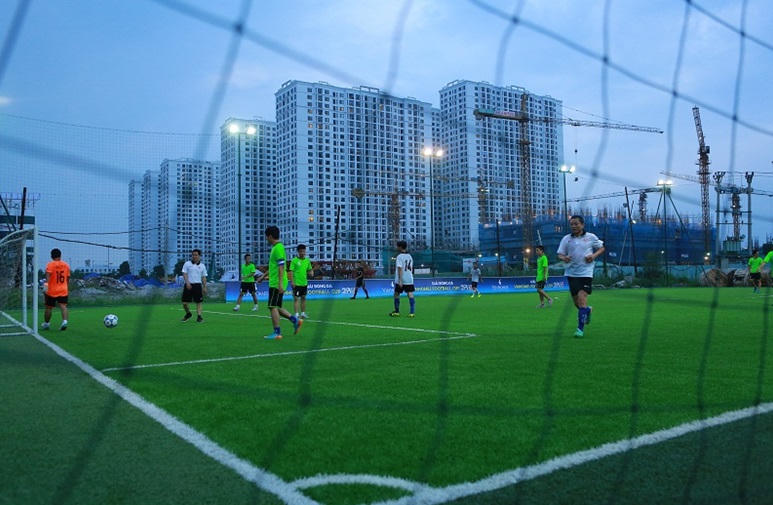 Cư dân Vinhomes rộn ràng dự lễ khai mạc Giải bóng đá Vinhomes Football Cup 2015