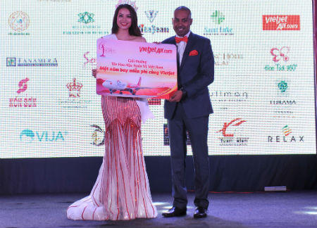 Tân hoa hậu Hoàn vũ được bay 1 năm miễn phí với Vietjet