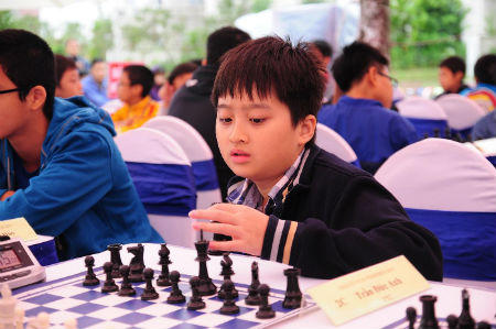 Hàng trăm kỳ thủ tranh tài sôi nổi tại “Giải Cờ tướng – Cờ vua Vinhomes 2015”