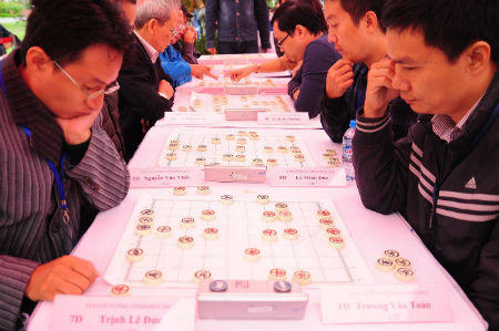 Hàng trăm kỳ thủ tranh tài sôi nổi tại “Giải Cờ tướng – Cờ vua Vinhomes 2015”