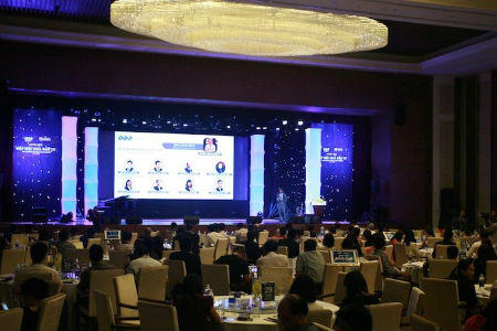 Gần 300 nhà đầu tư tổ chức, CTCK tham dự buổi gặp mặt của FLC và HOSE