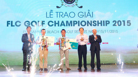 Ngày thi đấu thứ 2 giải FLC Golf Championship 2015: Sôi động cuộc đua