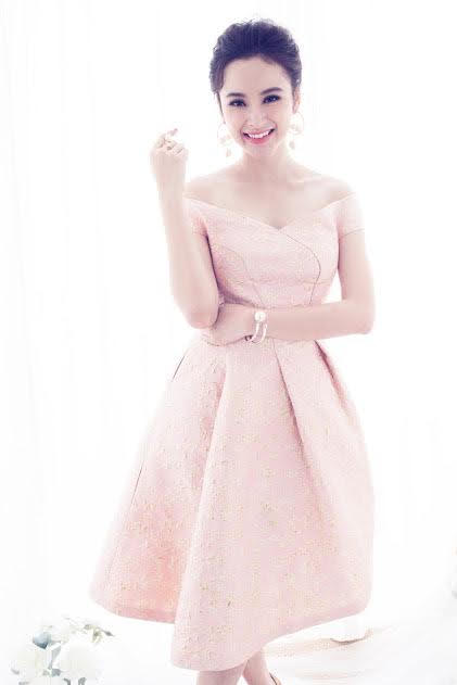 Angela Phương Trinh ngọt ngào đầy nữ tính trong thiết kế mới