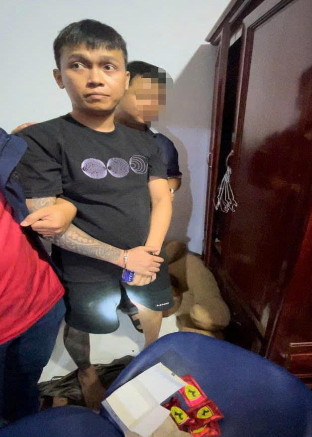 Khởi tố, bắt giam đối tượng bán ma túy dưới dạng "nước vui"