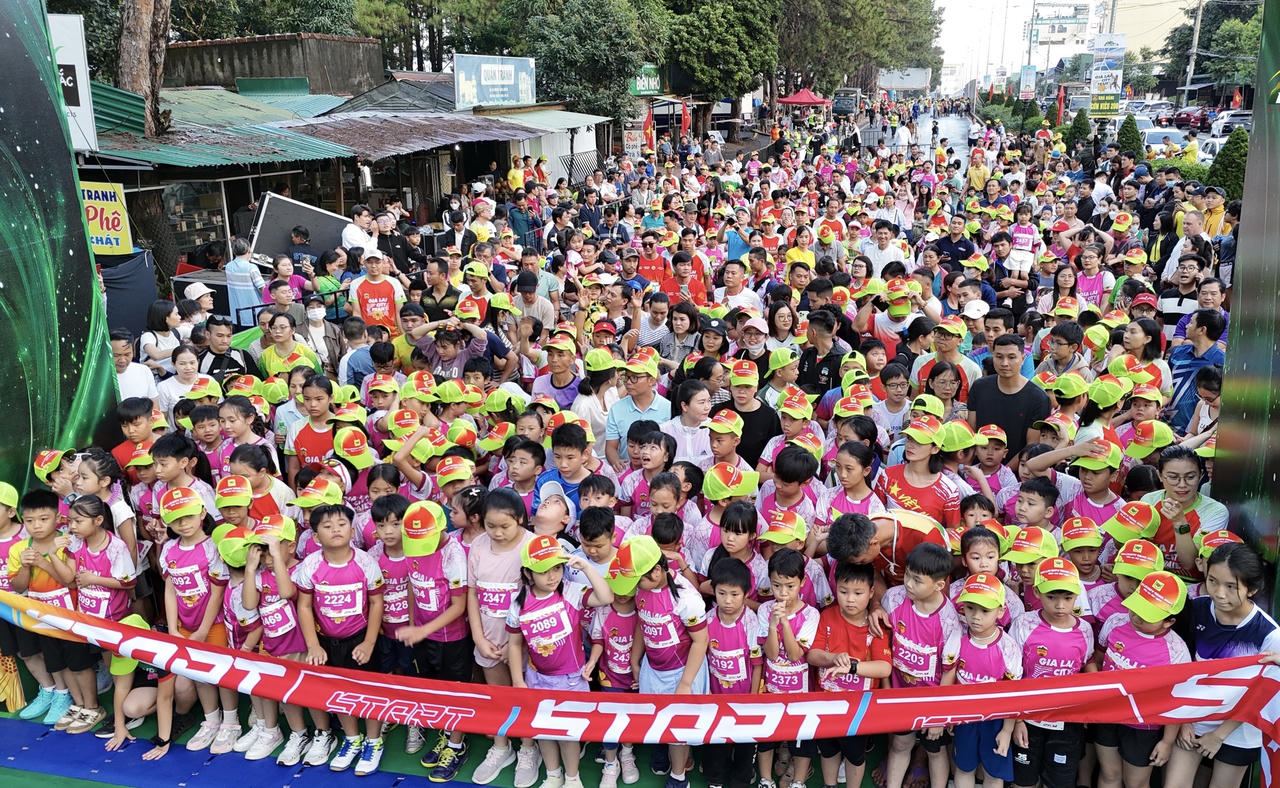 Sôi động giải chạy Gia Lai City Trail 2024 - Giấc mơ đại ngàn 