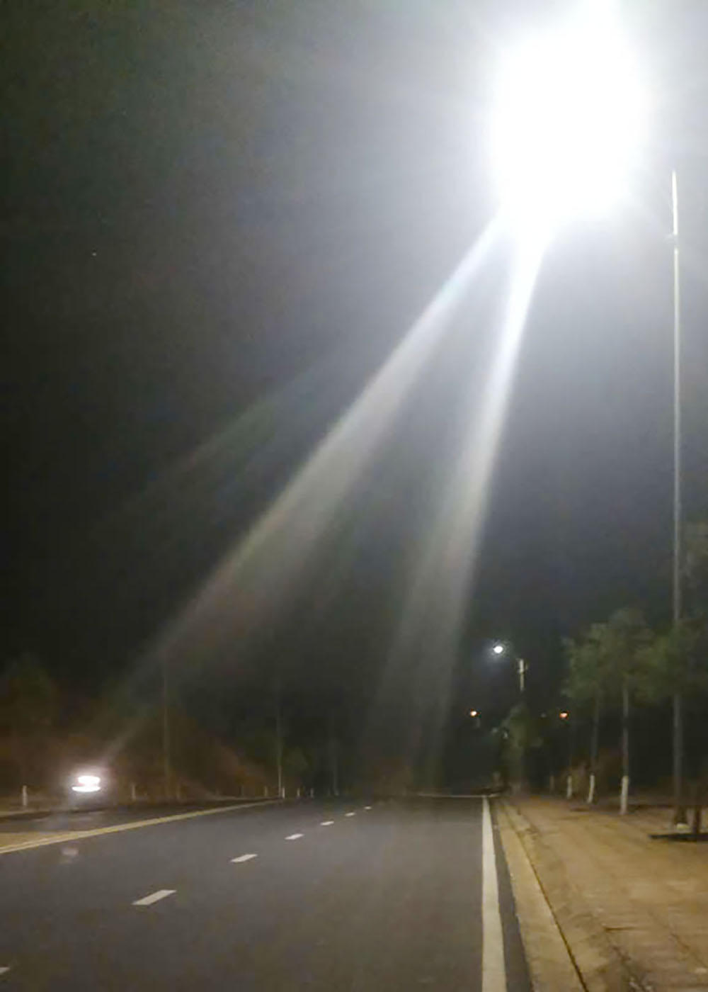 Liên tiếp xảy ra trộm cắp dây điện chiếu sáng ở Kon Tum