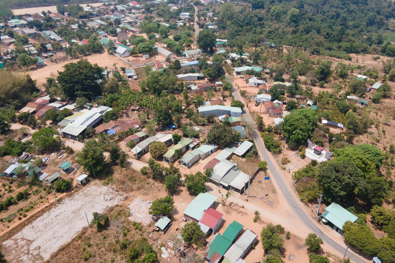 Xây dựng cuộc sống trên đống hoang tàn Kon Hring