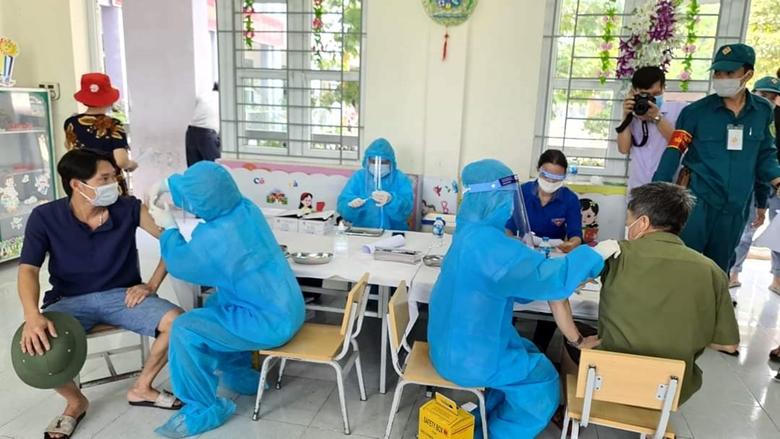 Hà Nam đạt tỷ lệ 90% dân số tiêm mũi 1 vaccine COVID-19