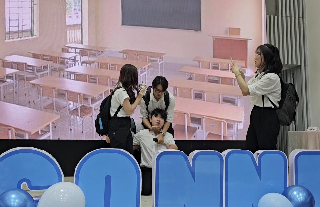 ĐH Luật TP HCM: Sôi nổi các hoạt động hưởng ứng Ngày Pháp luật Việt Nam 9/11