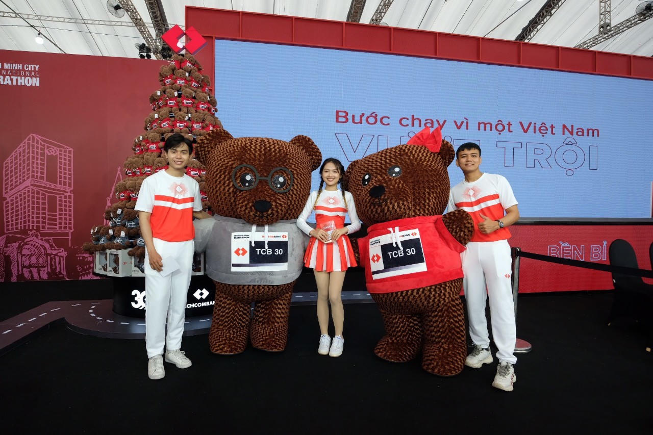 Giải Marathon tiêu chuẩn Quốc tế: Lan tỏa thông điệp “Bước chạy vì một Việt Nam vượt trội”